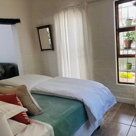 Hotel The Lily House à Hermanus Extérieur photo